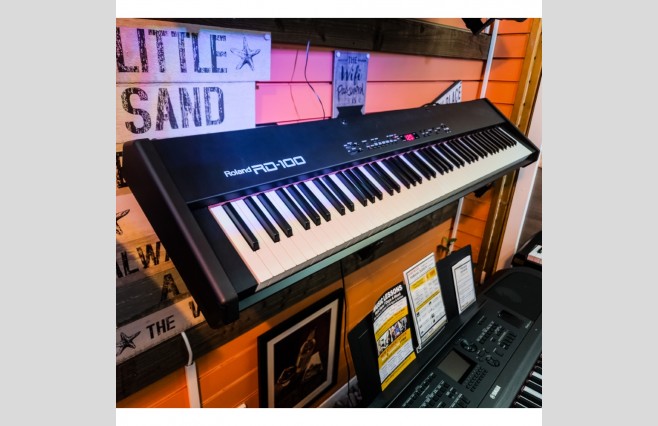 Used Roland RD100 Black Portable Digital Piano (SN:R6377100) - Image 1